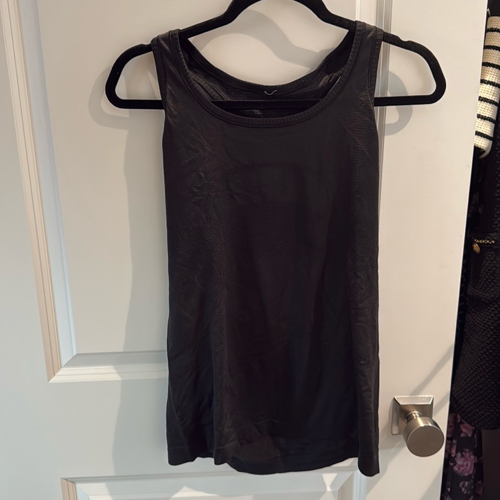 Lululemon black racer back tank top